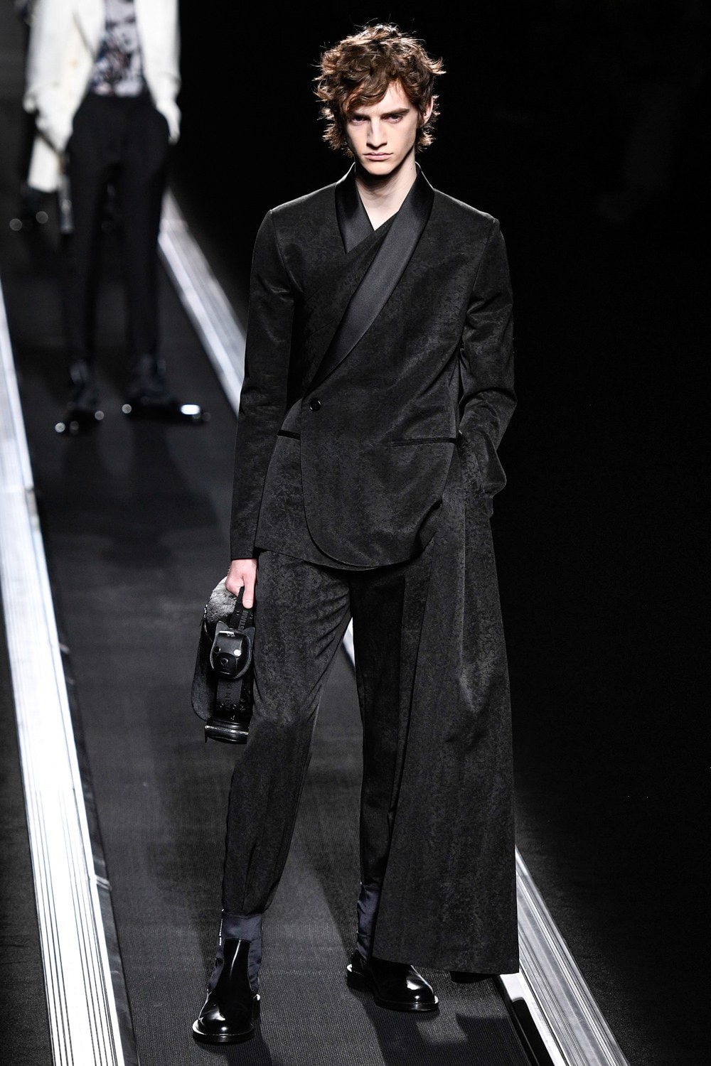 Dior : Kim Jones N'A Pas Fait Marcher Ses Mannequins