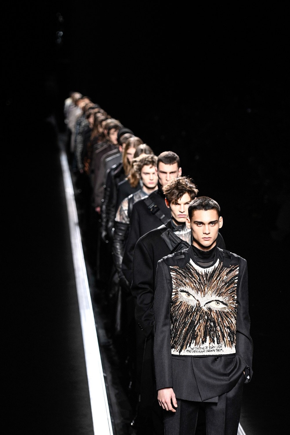 Dior : Kim Jones N'A Pas Fait Marcher Ses Mannequins