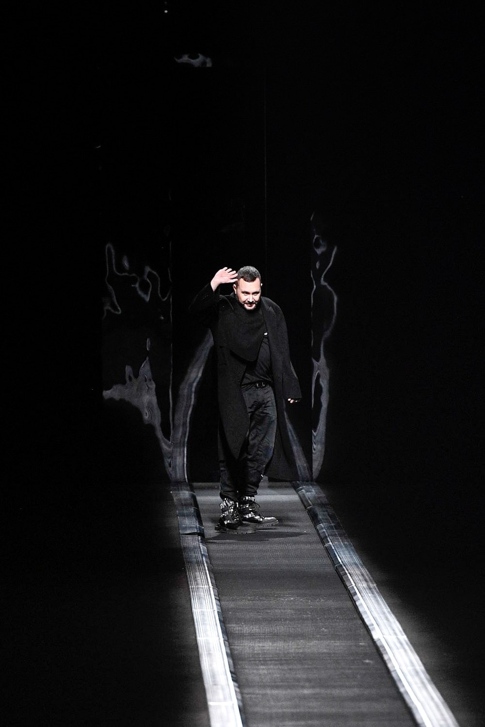 Dior : Kim Jones N'A Pas Fait Marcher Ses Mannequins