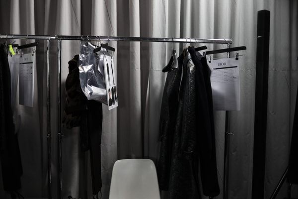 Dans Les Backstages Du Défilé Dior De La Fashion Week De Paris