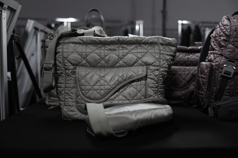 Dans Les Backstages Du Défilé Dior De La Fashion Week De Paris
