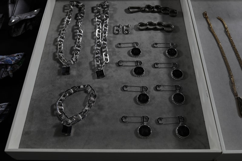 Dans Les Backstages Du Défilé Dior De La Fashion Week De Paris