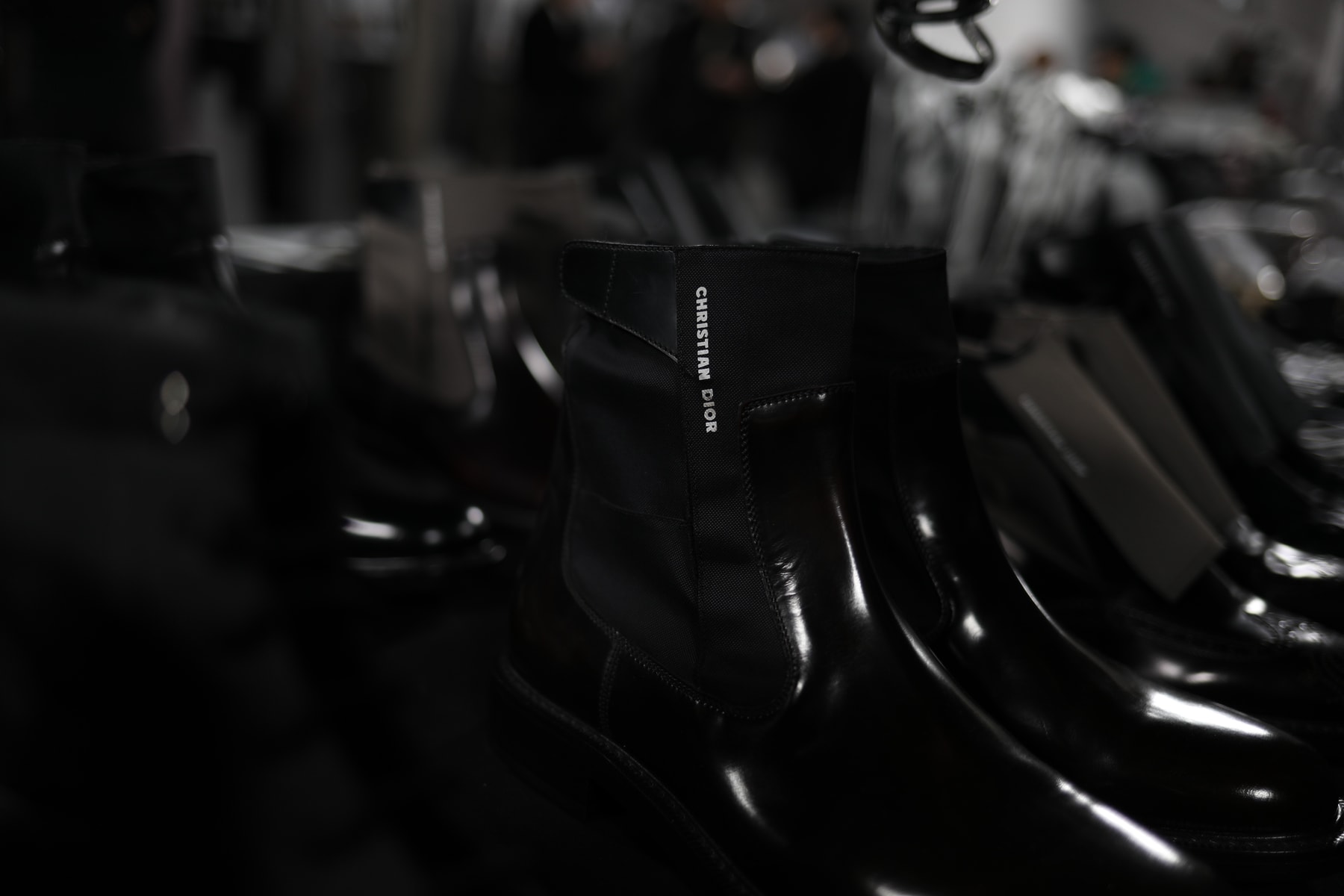 Dans Les Backstages Du Défilé Dior De La Fashion Week De Paris