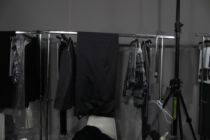 Dans Les Backstages Du Défilé Dior De La Fashion Week De Paris