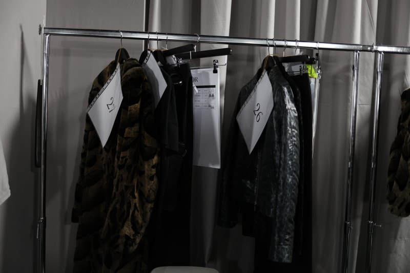Dans Les Backstages Du Défilé Dior De La Fashion Week De Paris