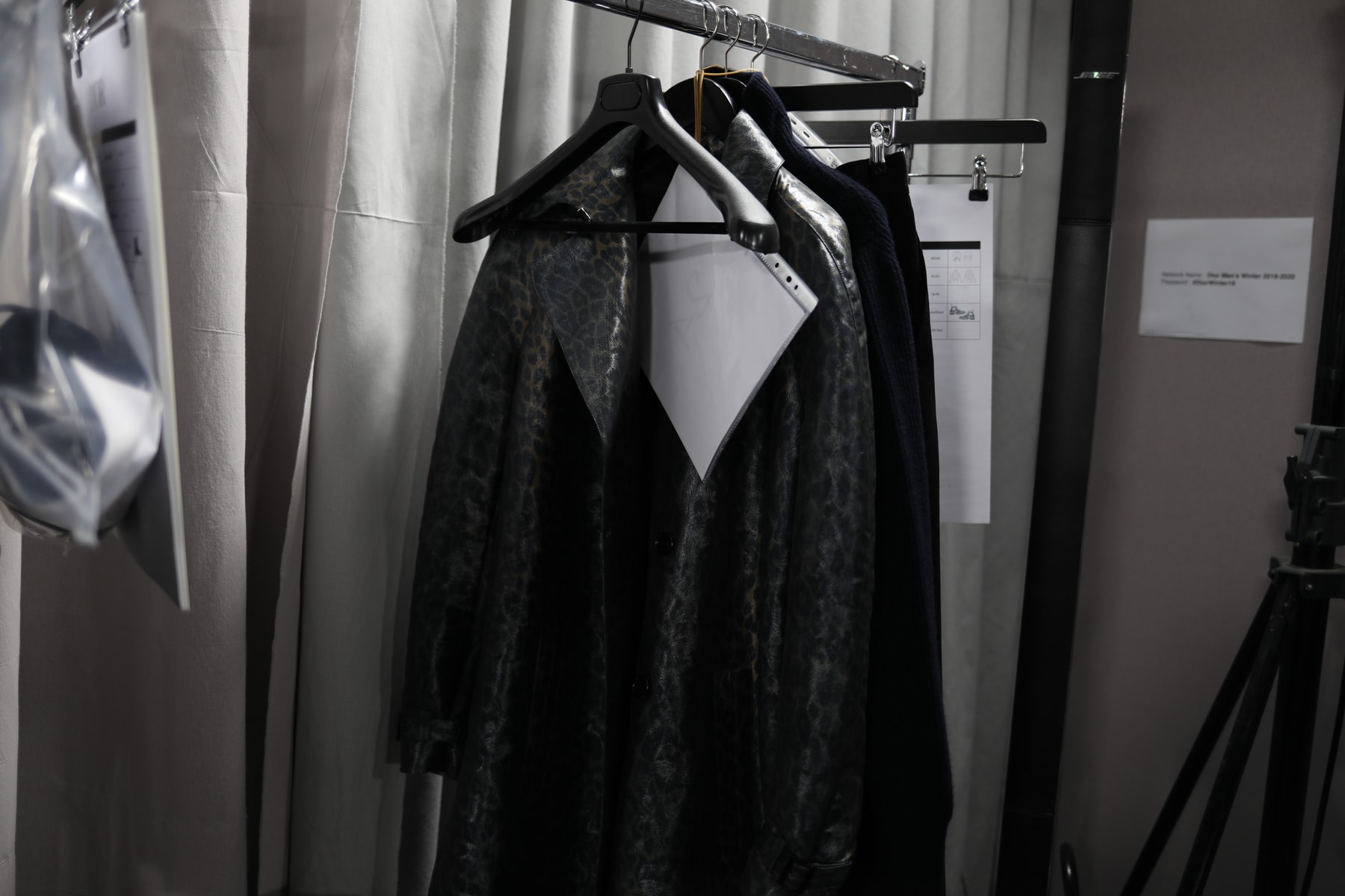 Dans Les Backstages Du Défilé Dior De La Fashion Week De Paris