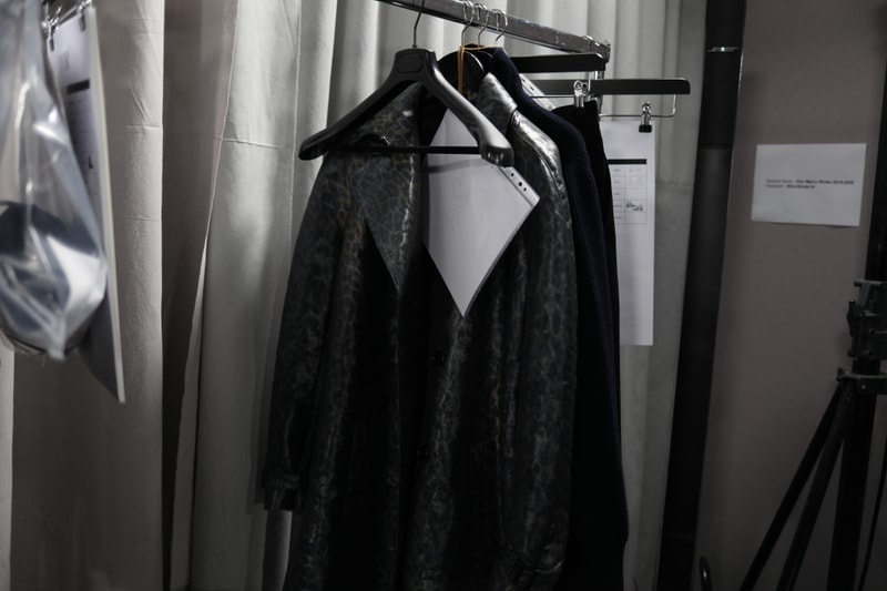 Dans Les Backstages Du Défilé Dior De La Fashion Week De Paris