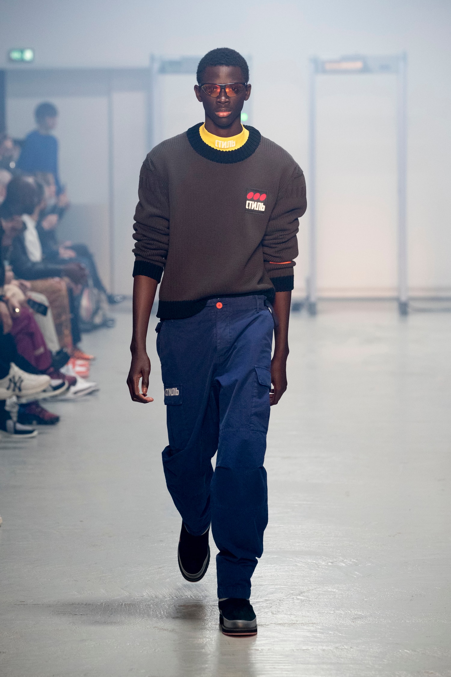 Heron Preston Ouvre La Fashion Week De Paris Sous Les Yeux De Virgil Abloh