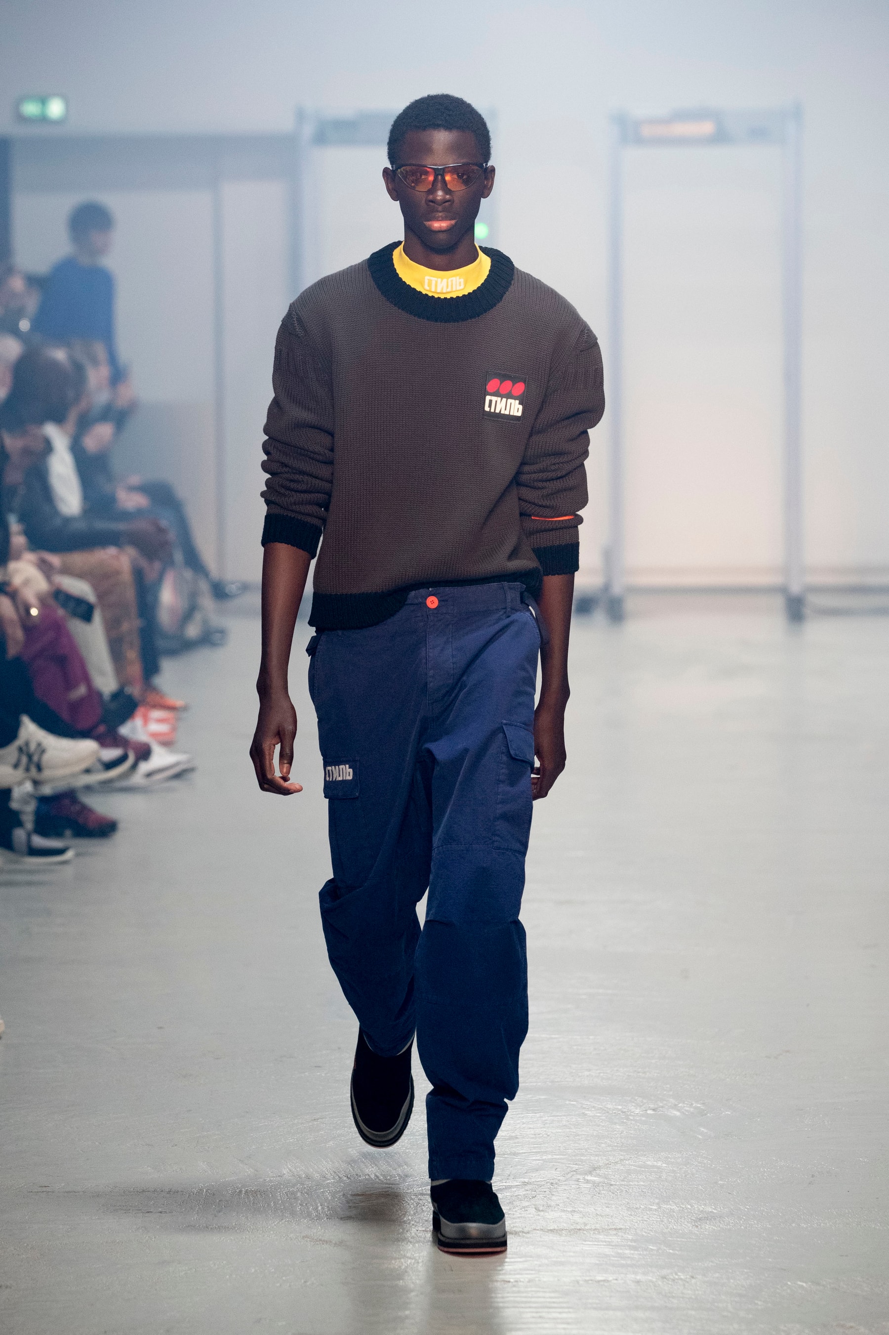 Heron Preston Ouvre La Fashion Week De Paris Sous Les Yeux De Virgil Abloh
