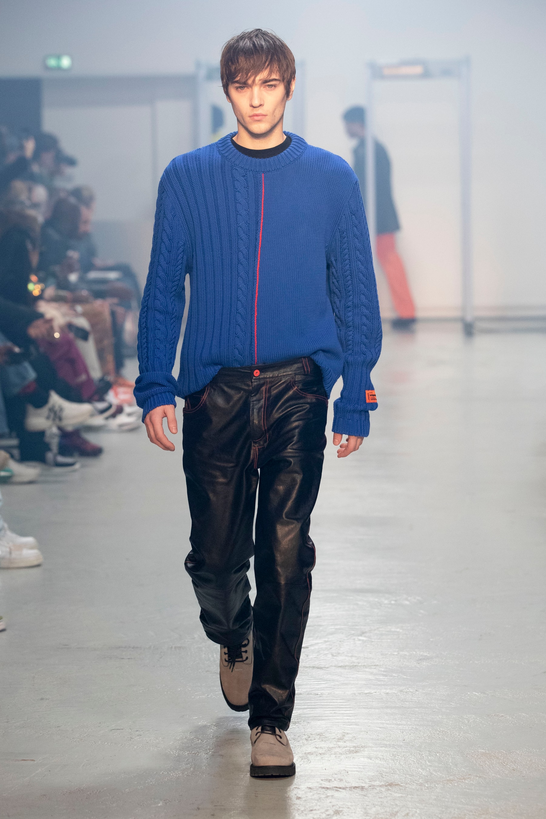 Heron Preston Ouvre La Fashion Week De Paris Sous Les Yeux De Virgil Abloh