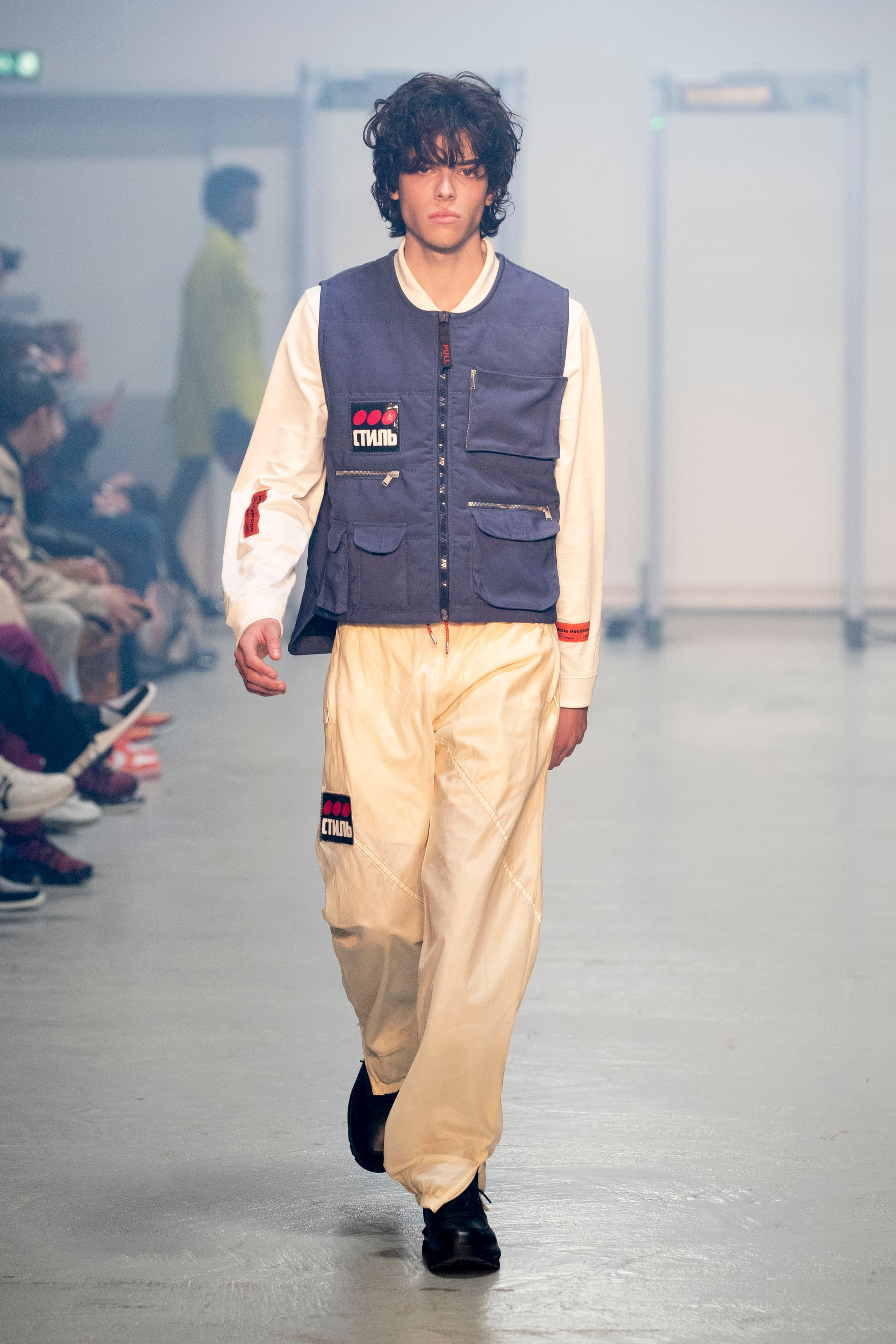 Heron Preston Ouvre La Fashion Week De Paris Sous Les Yeux De Virgil Abloh
