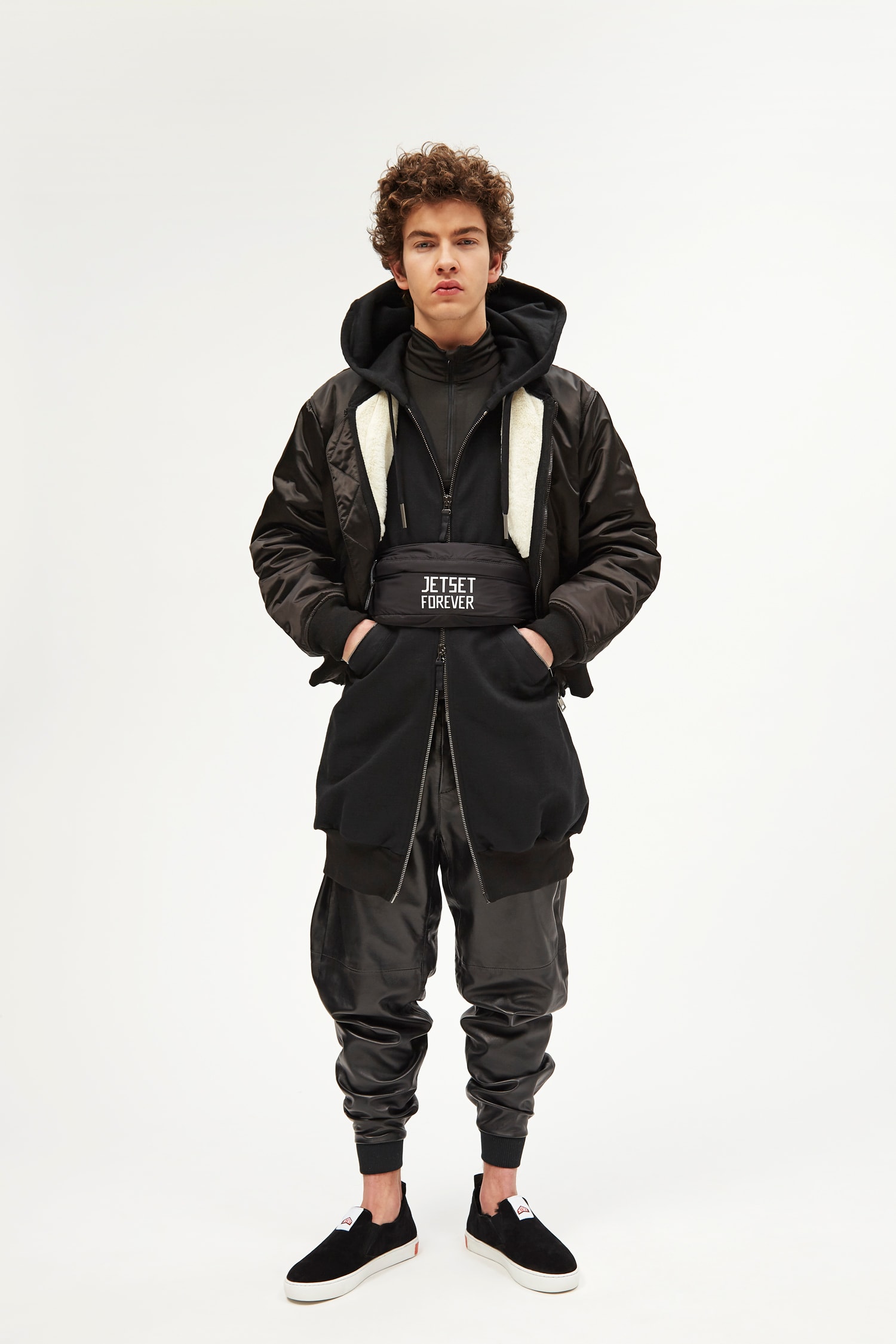 La Griffe Suisse JET SET S'Offre Une Résurrection Pour Ses 50 Ans Avec L'Ancien Directeur Artistique De MCM Et Y-3