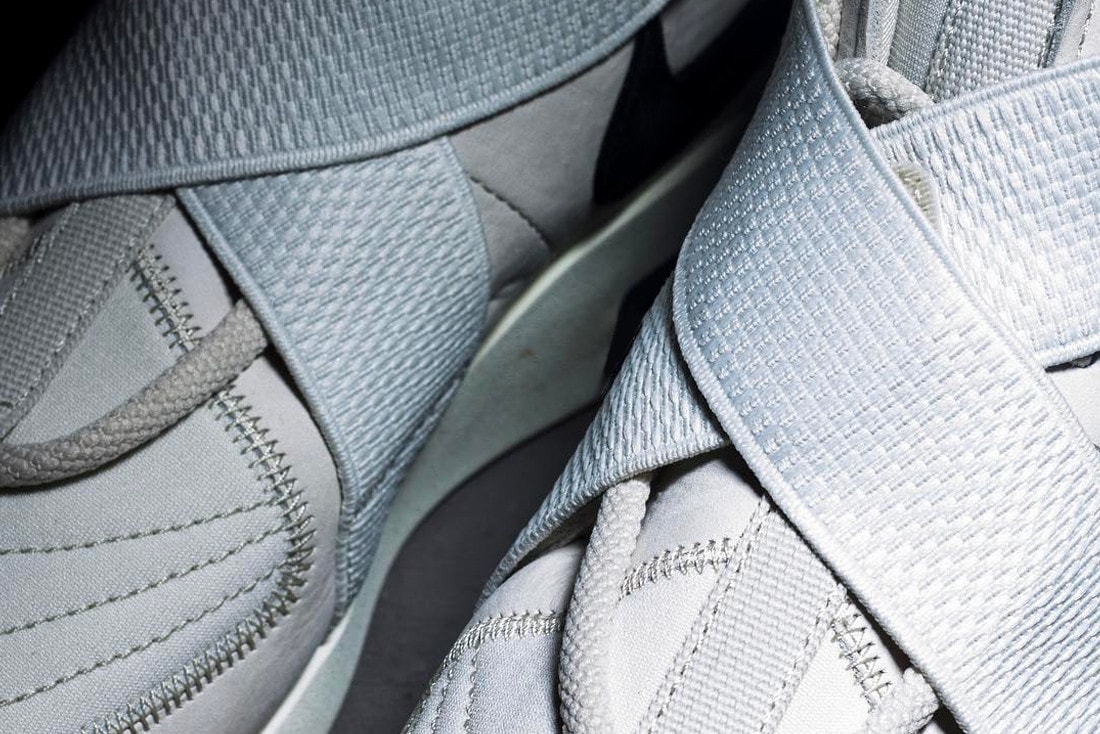 Photos De La Nike Air Fear of God 180 "Light Bone"