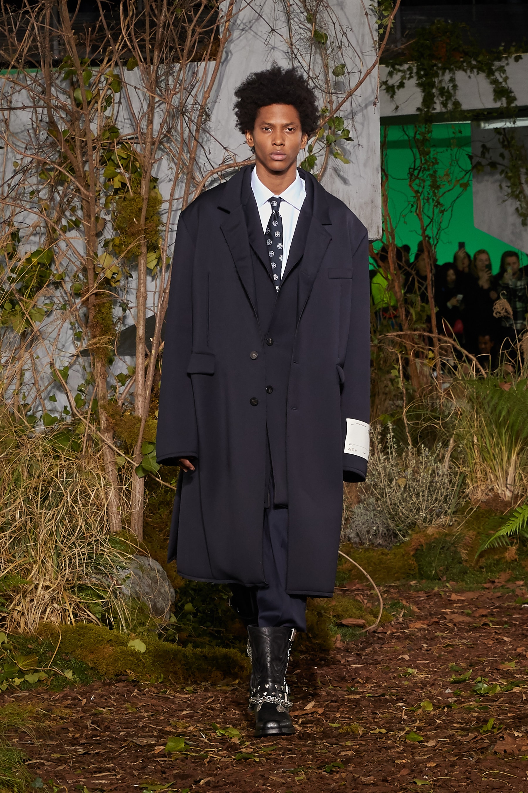 Off-White : Tous Les Looks Du Défilé 