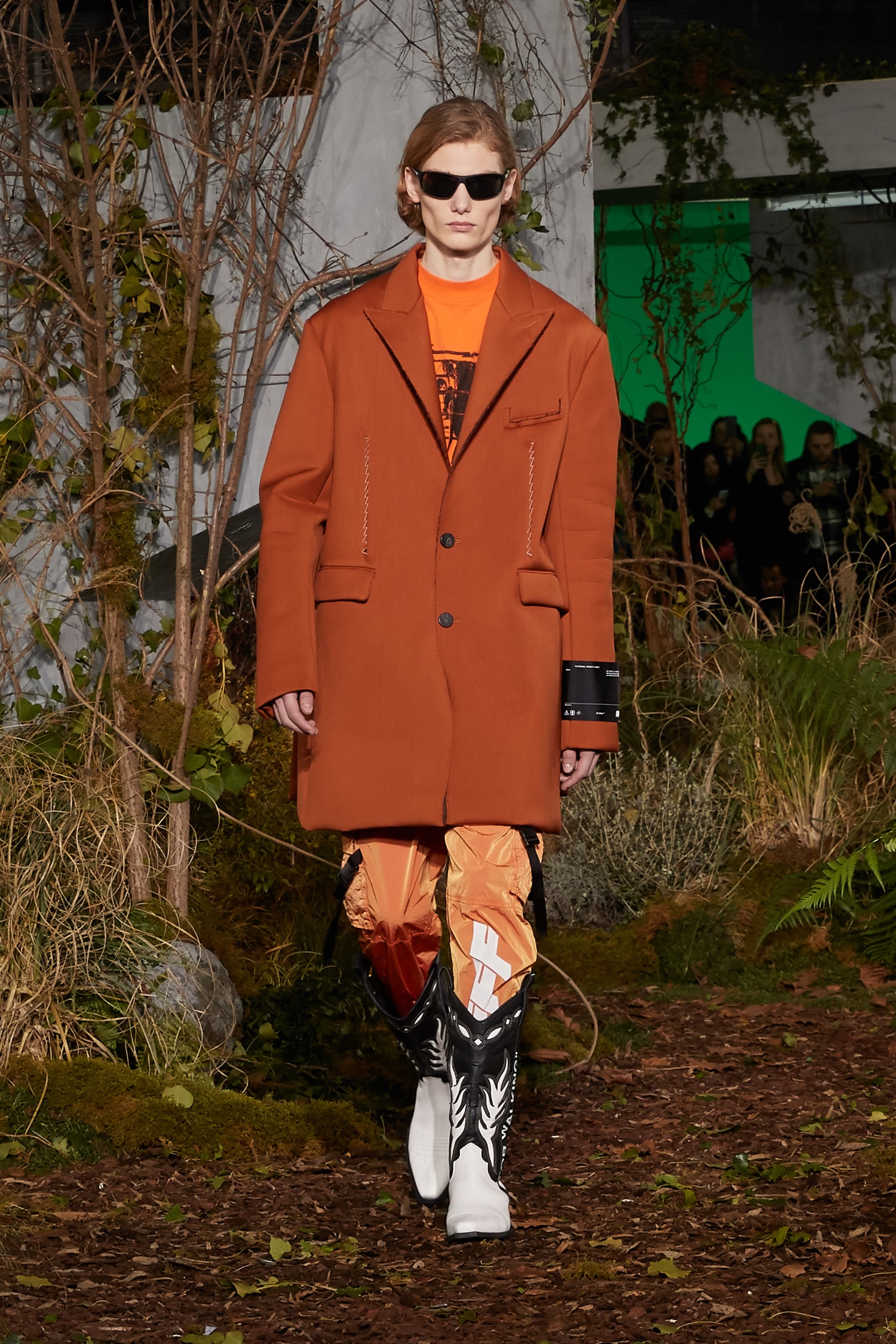 Off-White : Tous Les Looks Du Défilé 