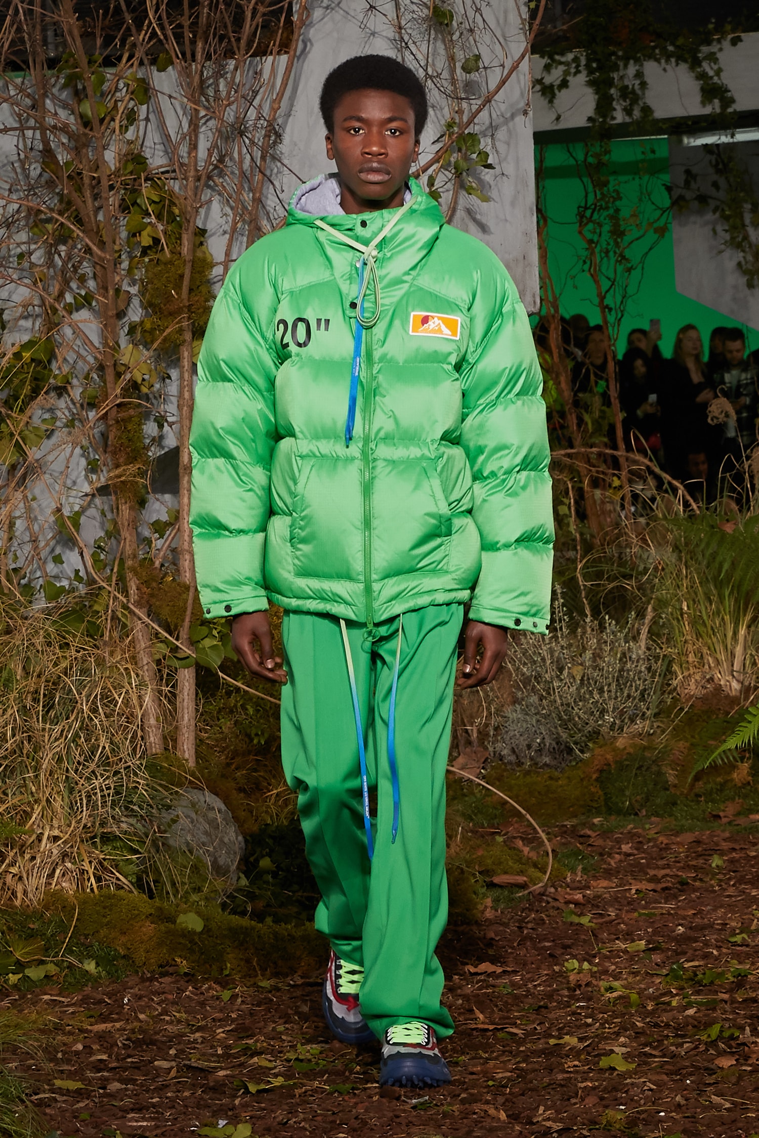 Off-White : Tous Les Looks Du Défilé 