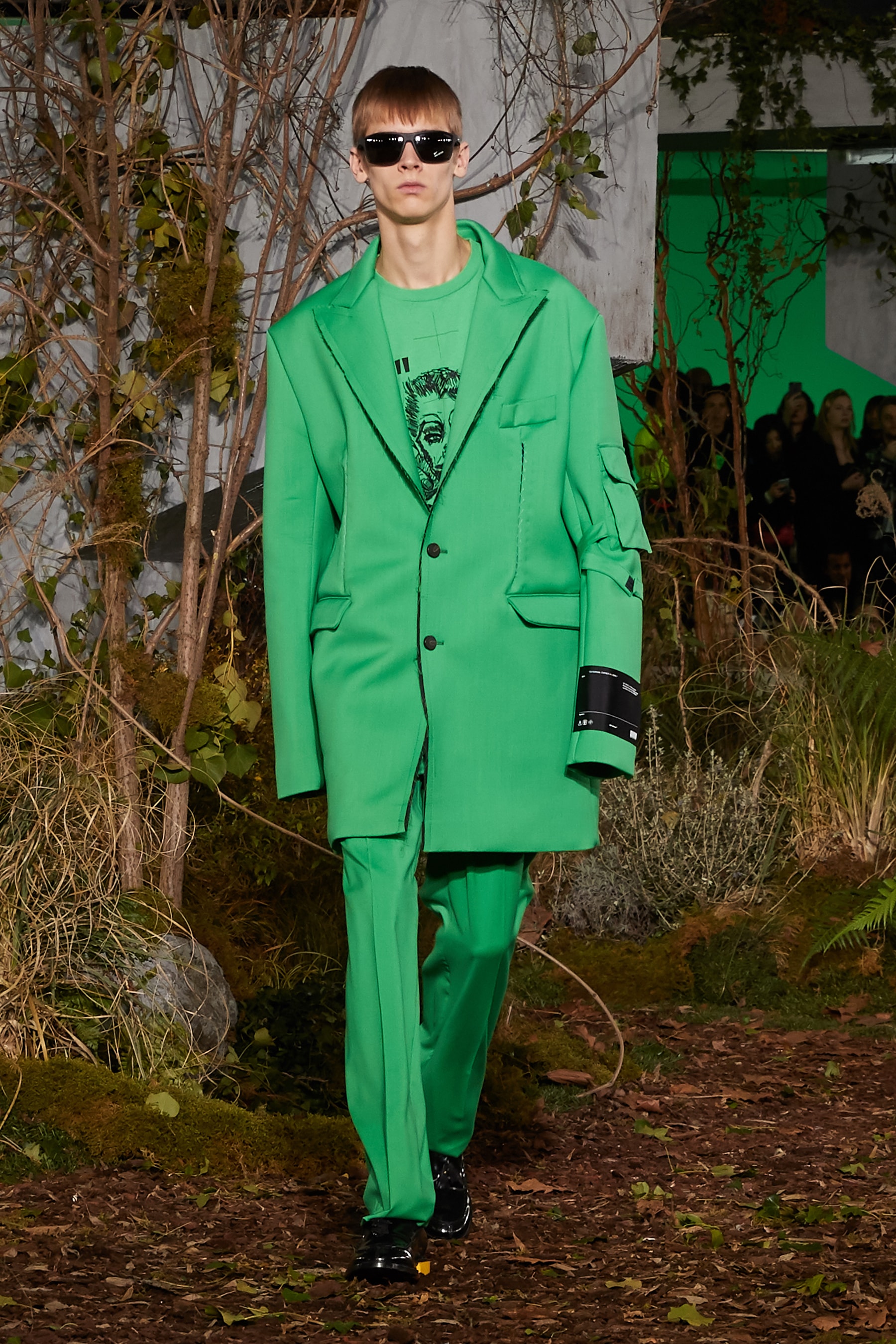Off-White : Tous Les Looks Du Défilé 