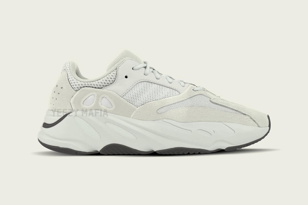 Photo YEEZY BOOST 700 "Salt"