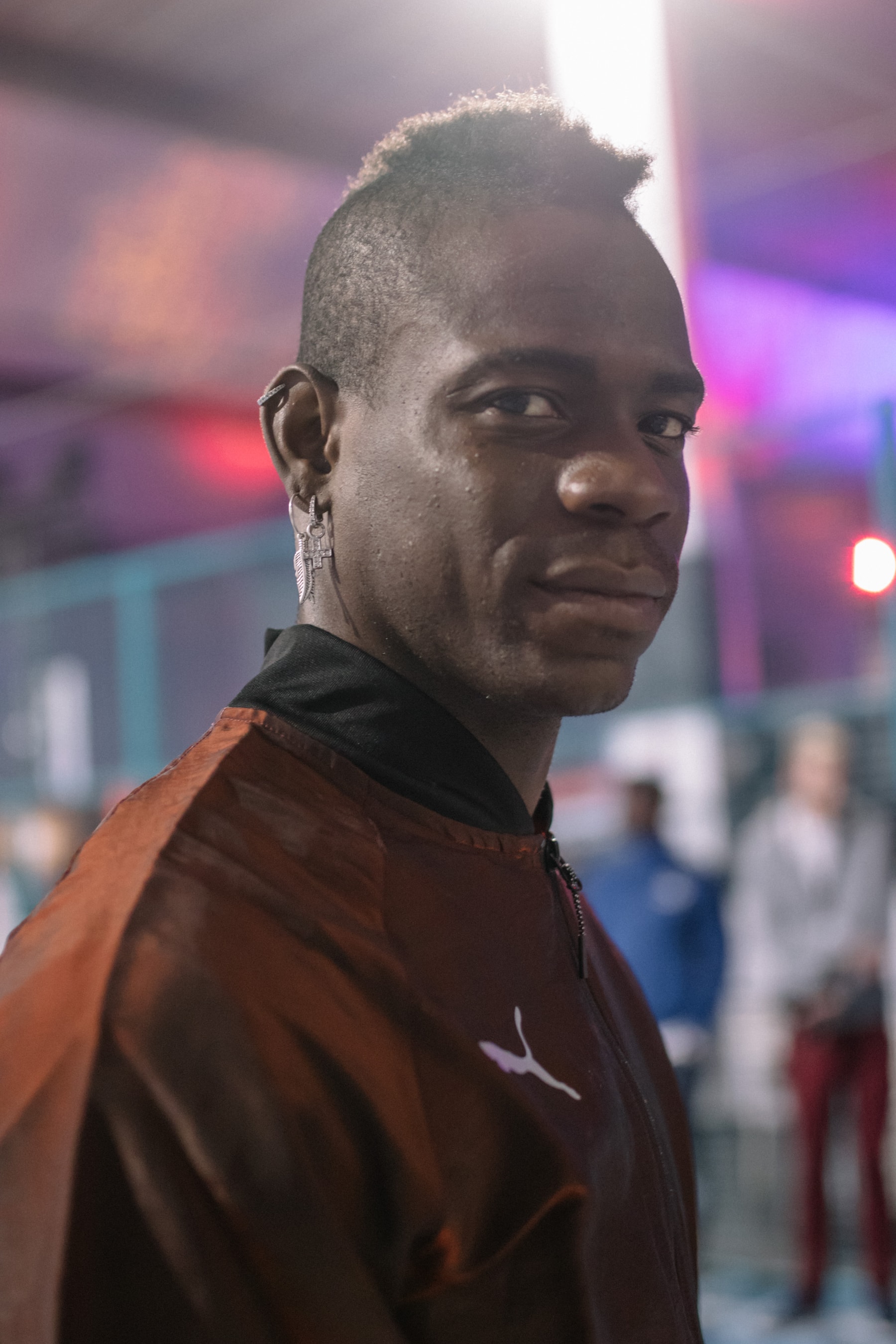 Alonzo Ouvre Le Plus Grand Five De Marseille Et L'Inaugure Avec Griezmann, Balotelli Et Saint-Maximin