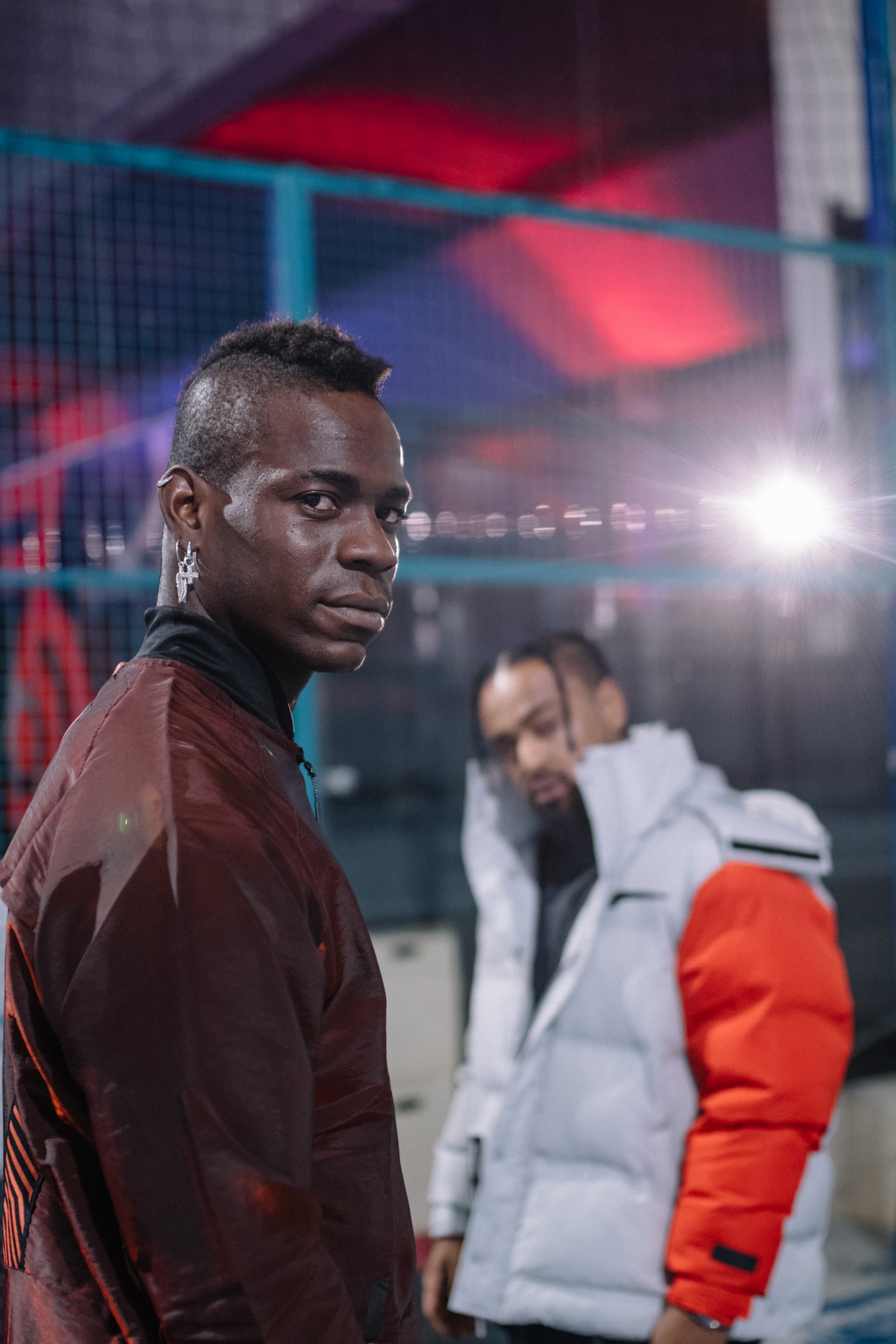 Alonzo Ouvre Le Plus Grand Five De Marseille Et L'Inaugure Avec Griezmann, Balotelli Et Saint-Maximin