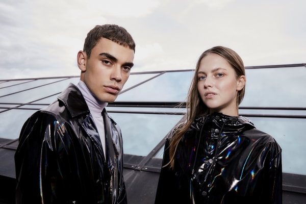 RAINS Dévoile Une Collection Capsule Aux Accents Irisés