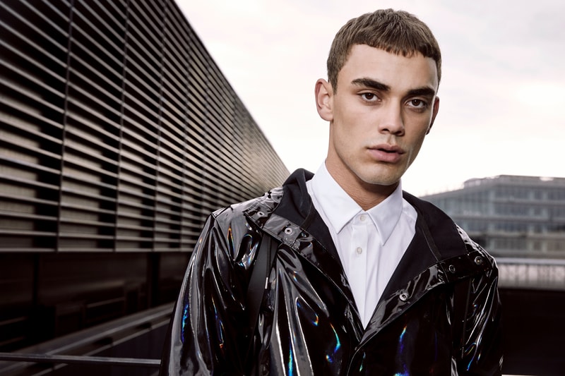 RAINS Dévoile Une Collection Capsule Aux Accents Irisés