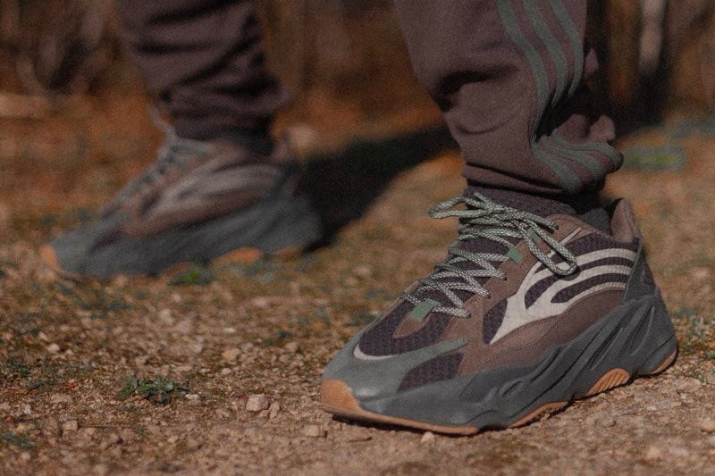 Voici Un Premier Aperçu Porté De La adidas YEEZY BOOST V2 "Geode" Et Sa Date De Sortie