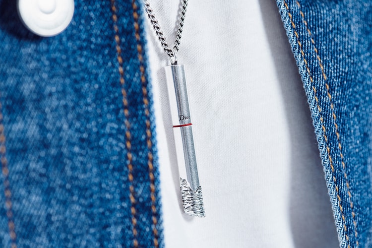 Le Nouvel Accessoire De Dior Est Une Cigarette En Métal