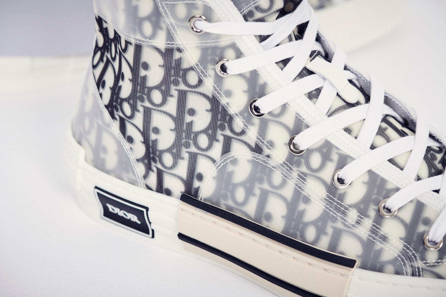 Photos De La Collection "Oblique" De Dior Par Kim Jones
