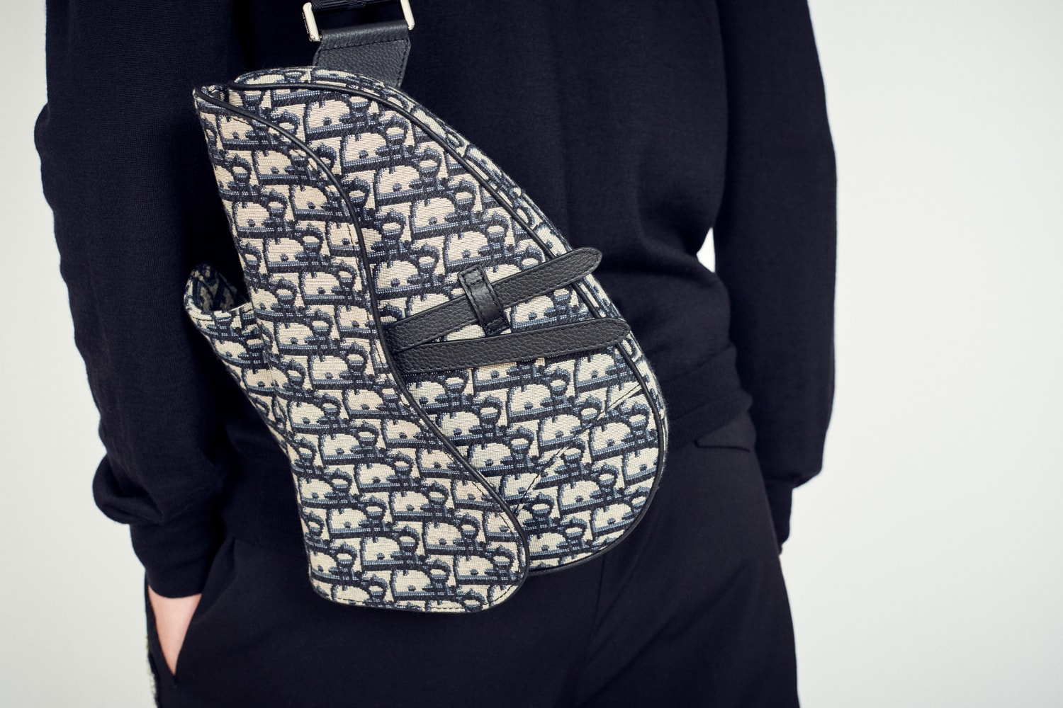 Photos De La Collection "Oblique" De Dior Par Kim Jones