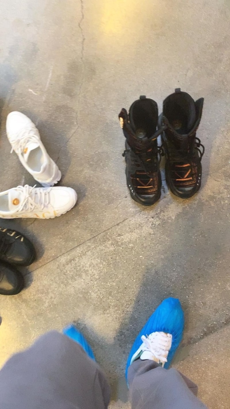 Photo Sneakers KITH x Versace