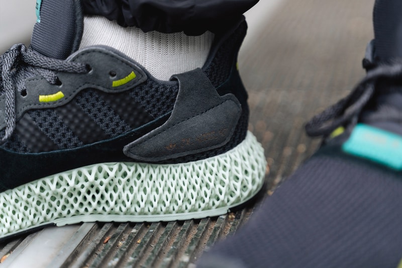 Photo adidas Consortium ZX4000 4D "Carbon"