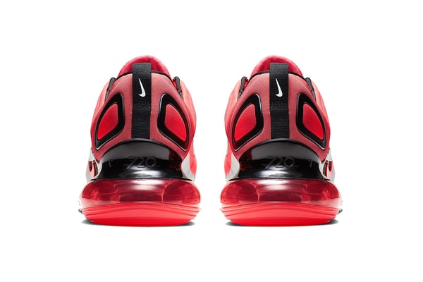 Photo Nike Air Max 720 "University Red"