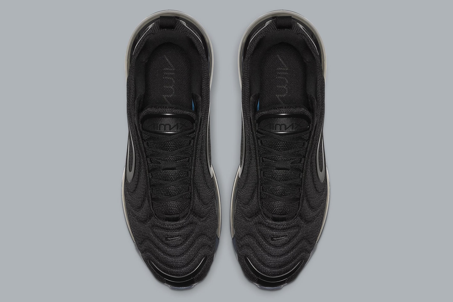 Nike Air Max 720 Triple Black Photos