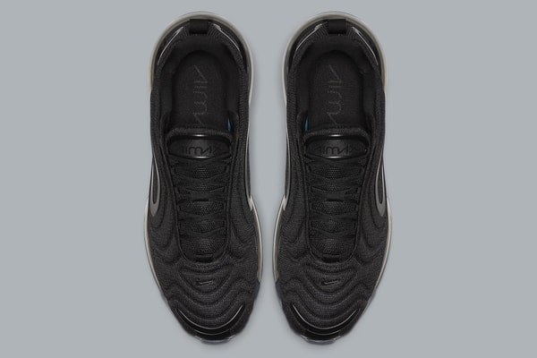 Nike Air Max 720 Triple Black Photos