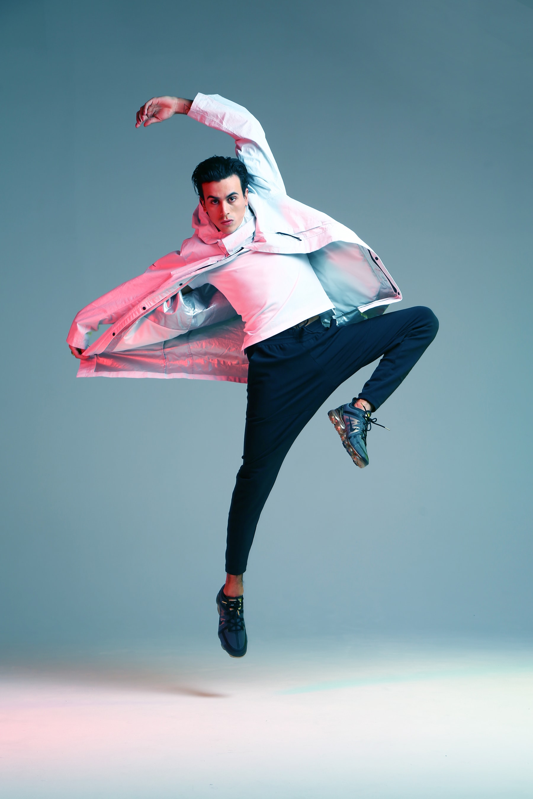 L'Equation Mode x Performance Prend Tout Son Sens Avec L'Athlète Rénelle Lamote Et Le Danseur Léo Walk