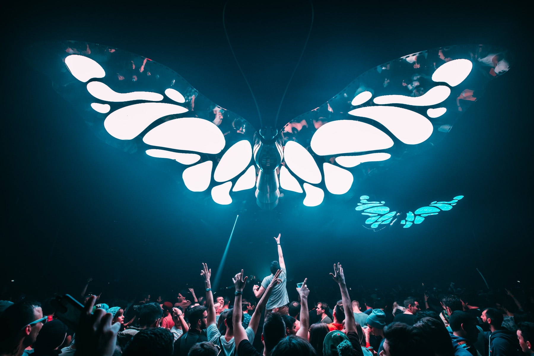 Le Festival Tomorrowland A T-Il Réussi À Dompter Les Montagnes De L'Alpes D'Huez Pour Sa Première Édition Hivernale ?