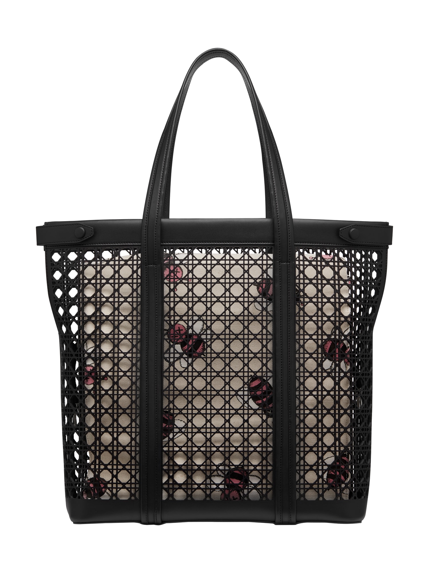 Dior Présente Ses Sacs Pour Hommes En Cannage Perforé Largement Remarqués À La Fashion Week De Paris