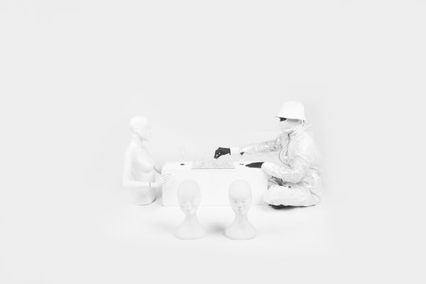 DEPEND OF YOURSELF S'Illustre Dans Un Nouvel Editorial
