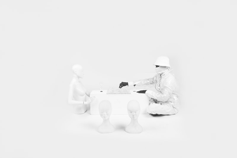 DEPEND OF YOURSELF S'Illustre Dans Un Nouvel Editorial