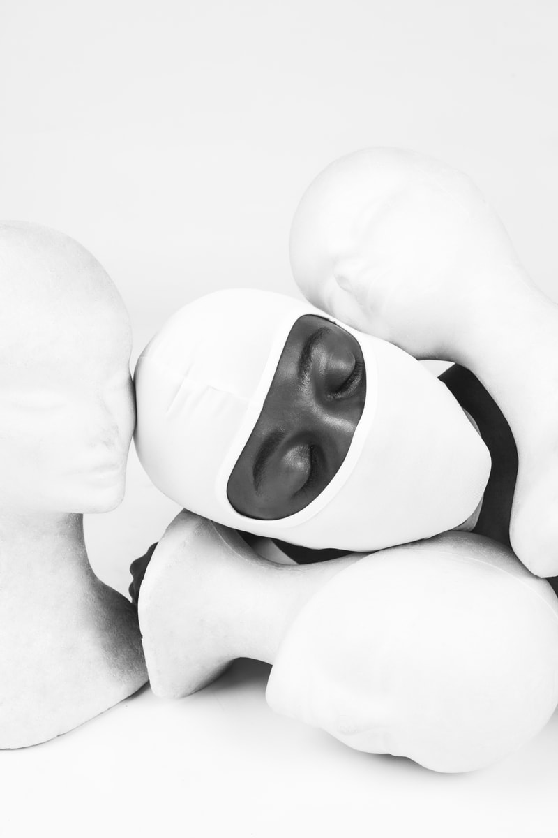DEPEND OF YOURSELF S'Illustre Dans Un Nouvel Editorial