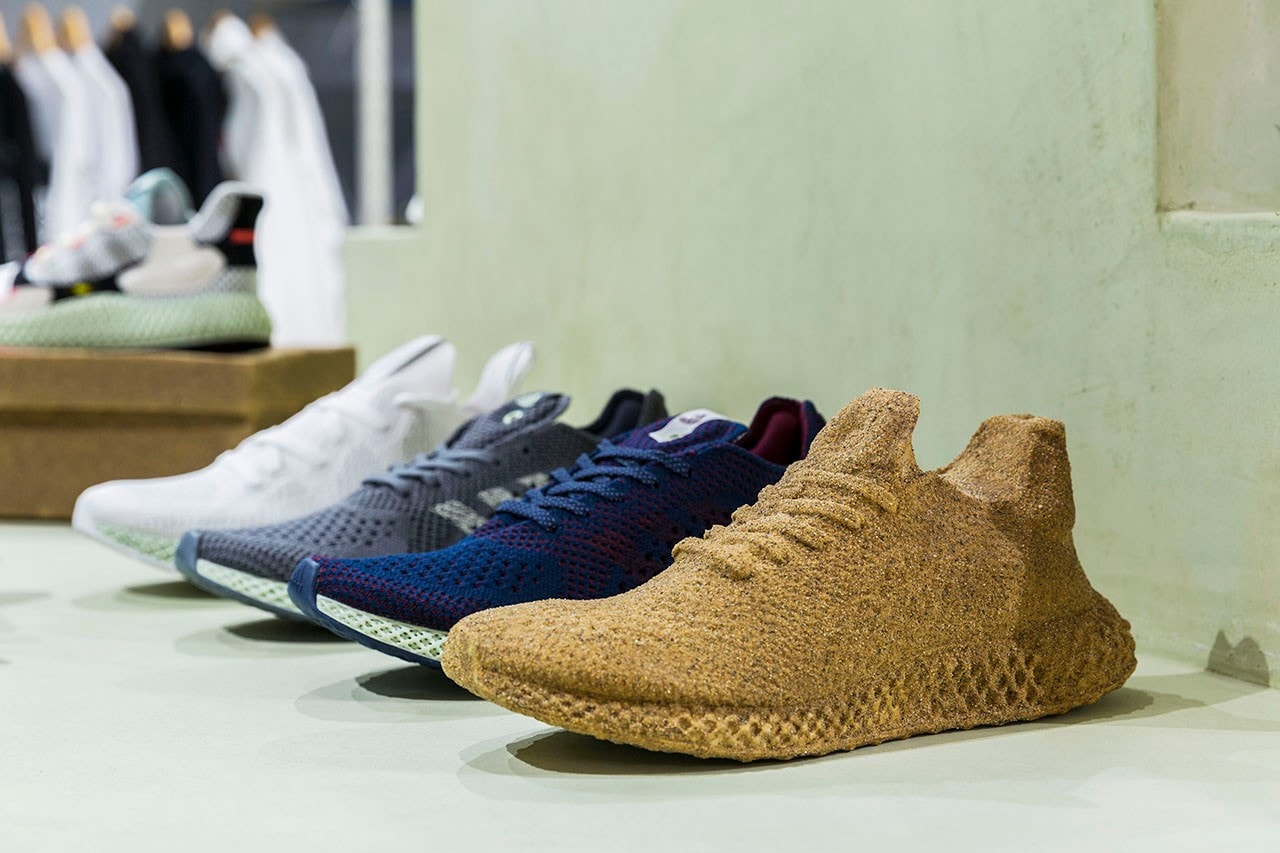 Rentrez dans la boutique Sneakernstuff de Los Angeles