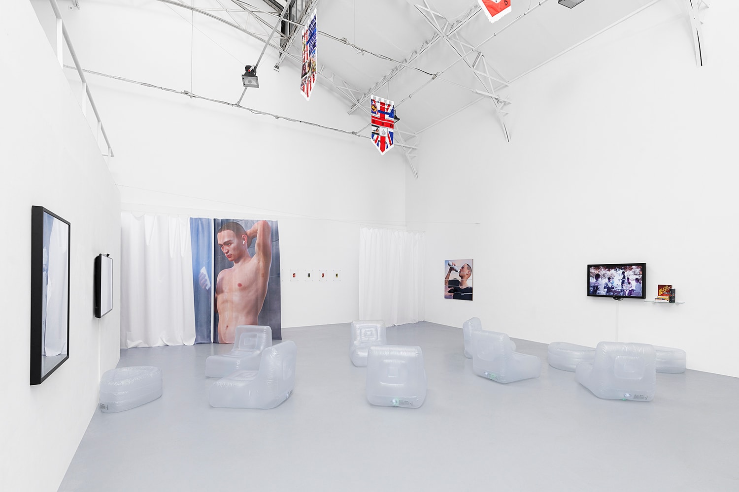 Photo De L'Exposition "INFLUENCERS" De Ben Elliott