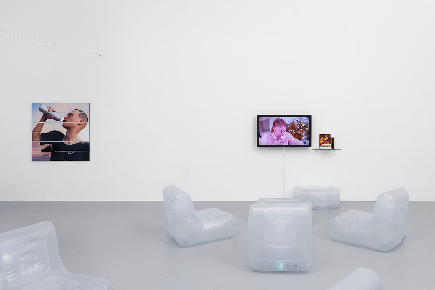 Photo De L'Exposition "INFLUENCERS" De Ben Elliott