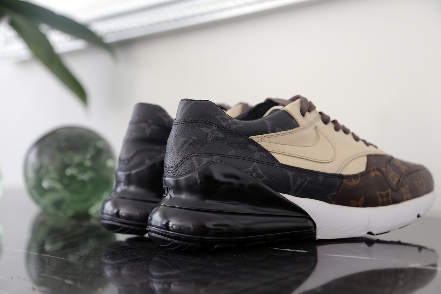 Photo De La Air Max 271 x Louis Vuitton