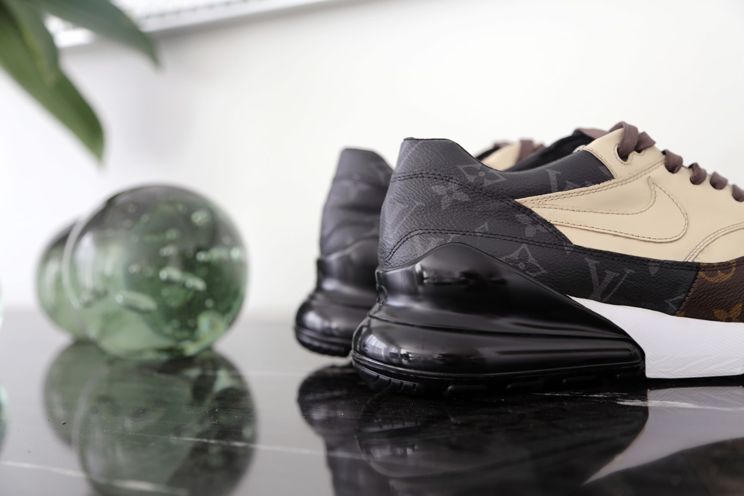 Photo De La Air Max 271 x Louis Vuitton