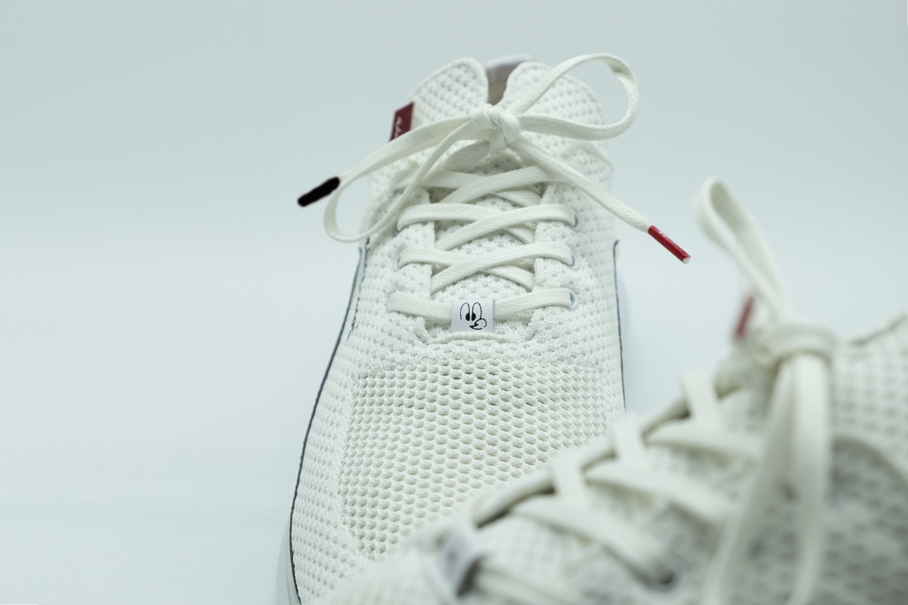 Aime-moi sneaker premiere