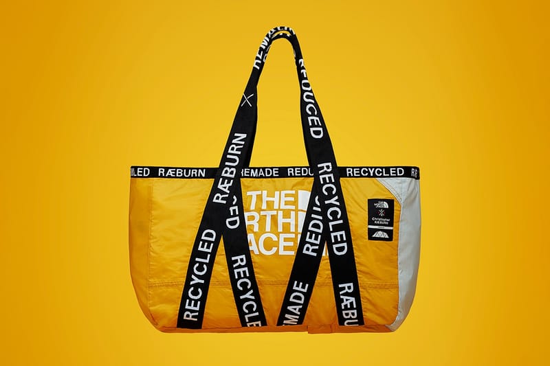 RÆBURN et The North Face transforment des tentes recyclées en une collection de sacs