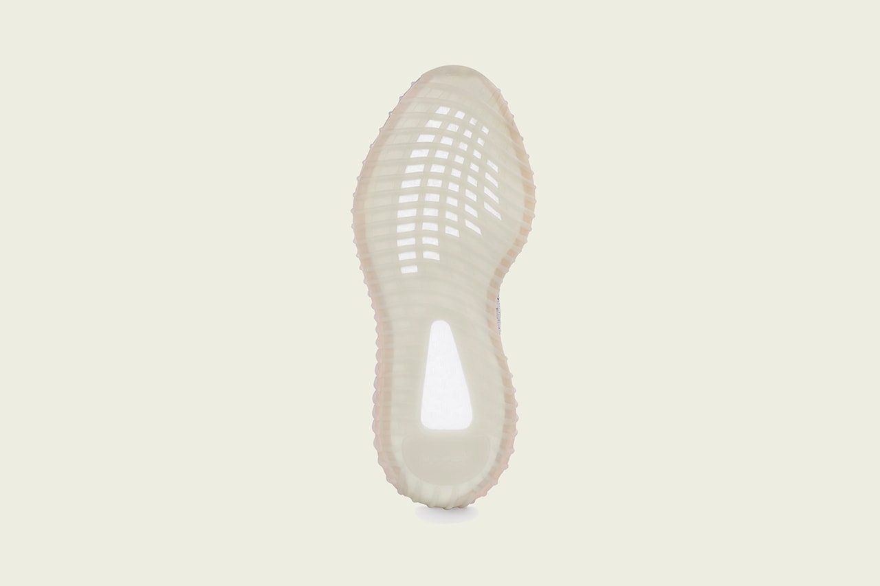 YEEZY BOOST 350 V2 Trueform photos
