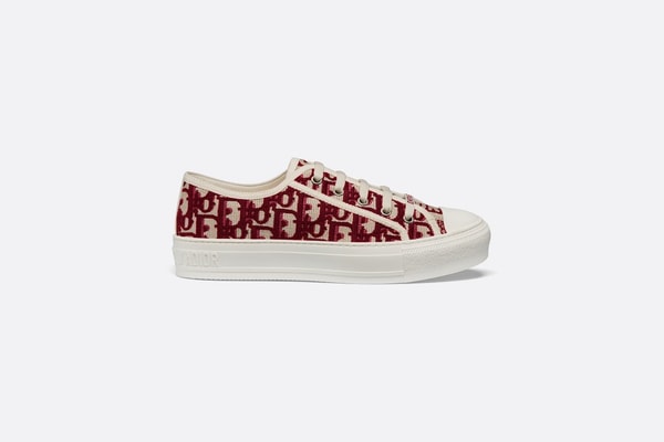 Dior lance son service de personnalisation sur ses sneakers Dior Oblique
